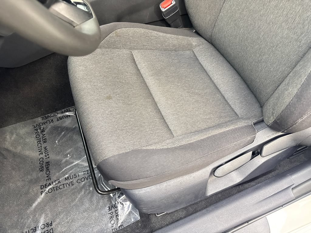 Used 2025 Toyota Camry LE FWD image 30