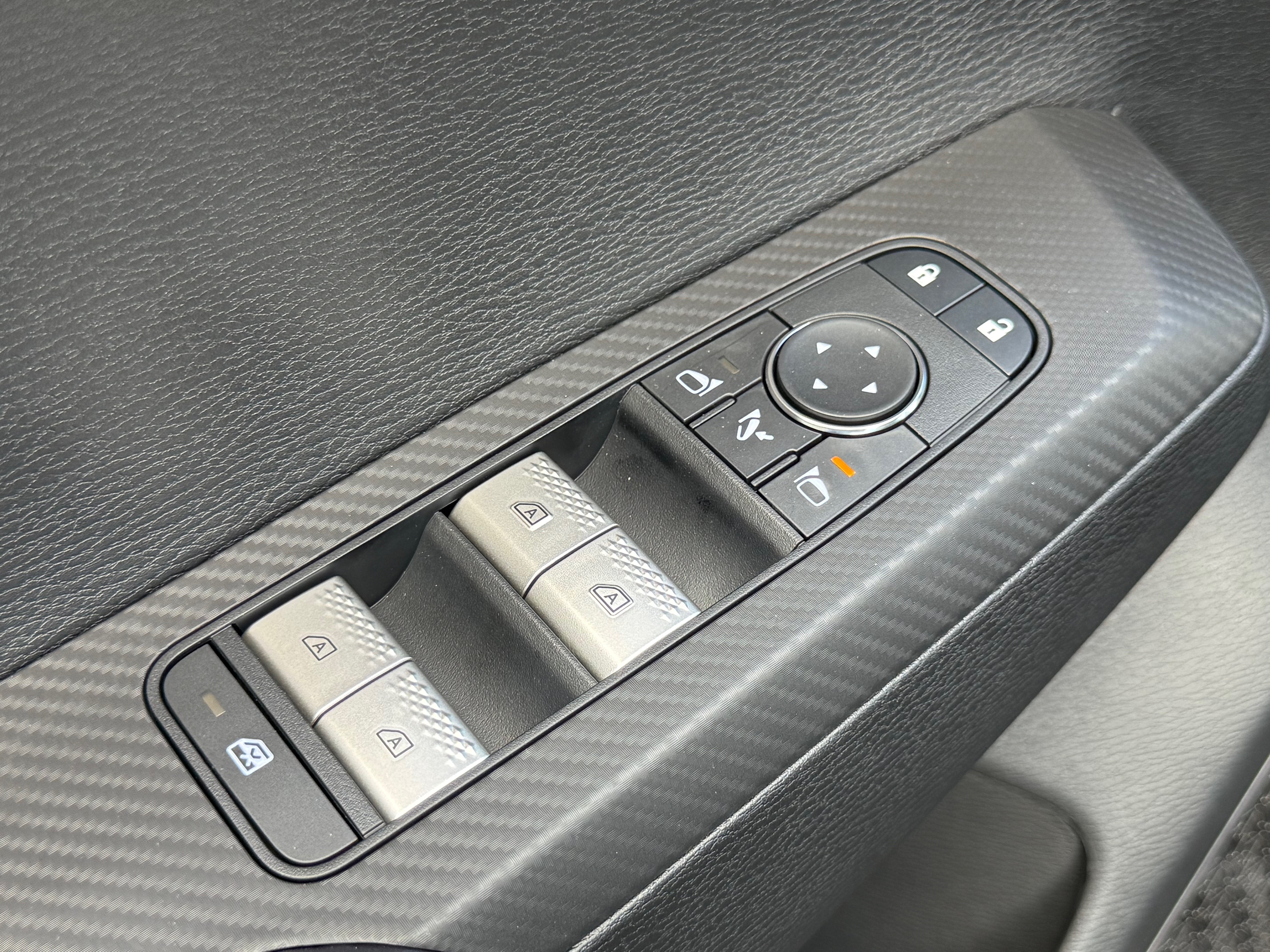 New 2026 Mitsubishi Outlander SE FWD image 10