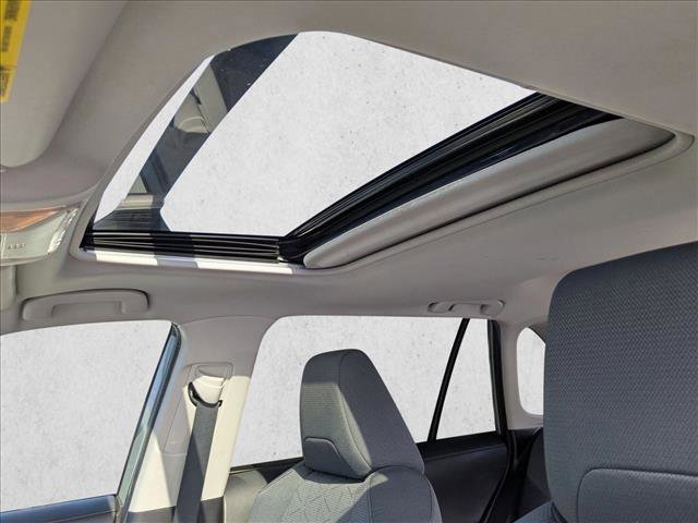 Used 2021 Toyota RAV4 XLE w/ Convenience Package image 15