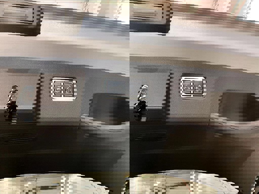 Used 2023 Kia Sorento SX AWD/4WD image 26