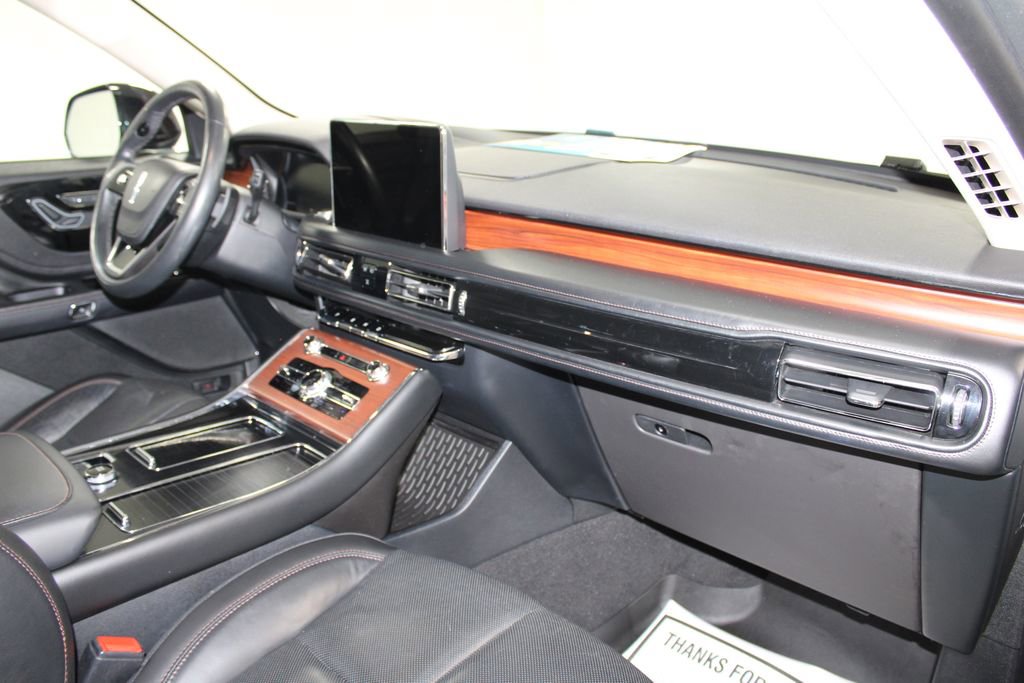 Used 2022 Lincoln Aviator Reserve w/ Equipment Group 201A image 31