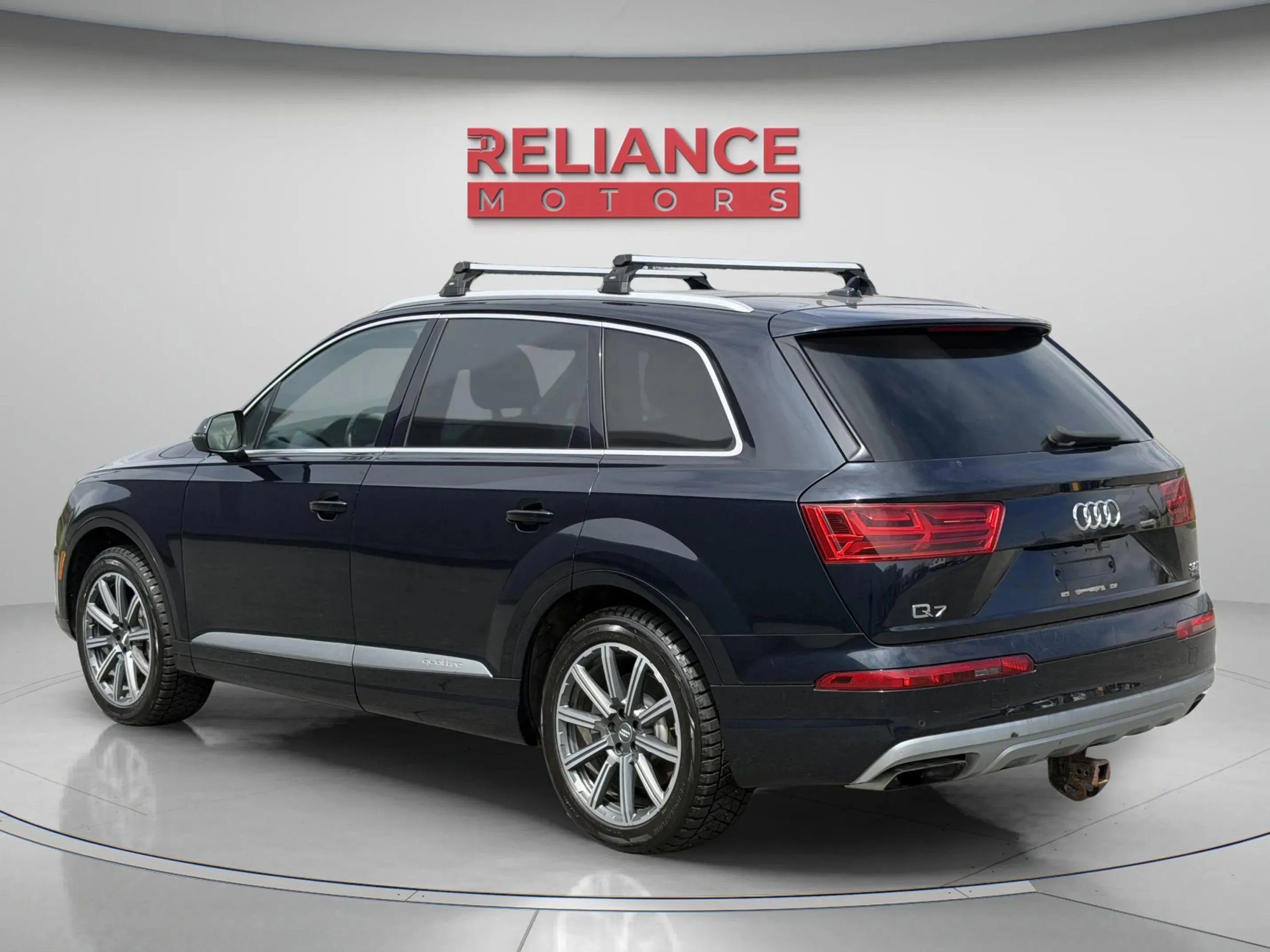 Used 2017 Audi Q7 3.0T Premium Plus w/ Premium Plus Package AWD/4WD image 4