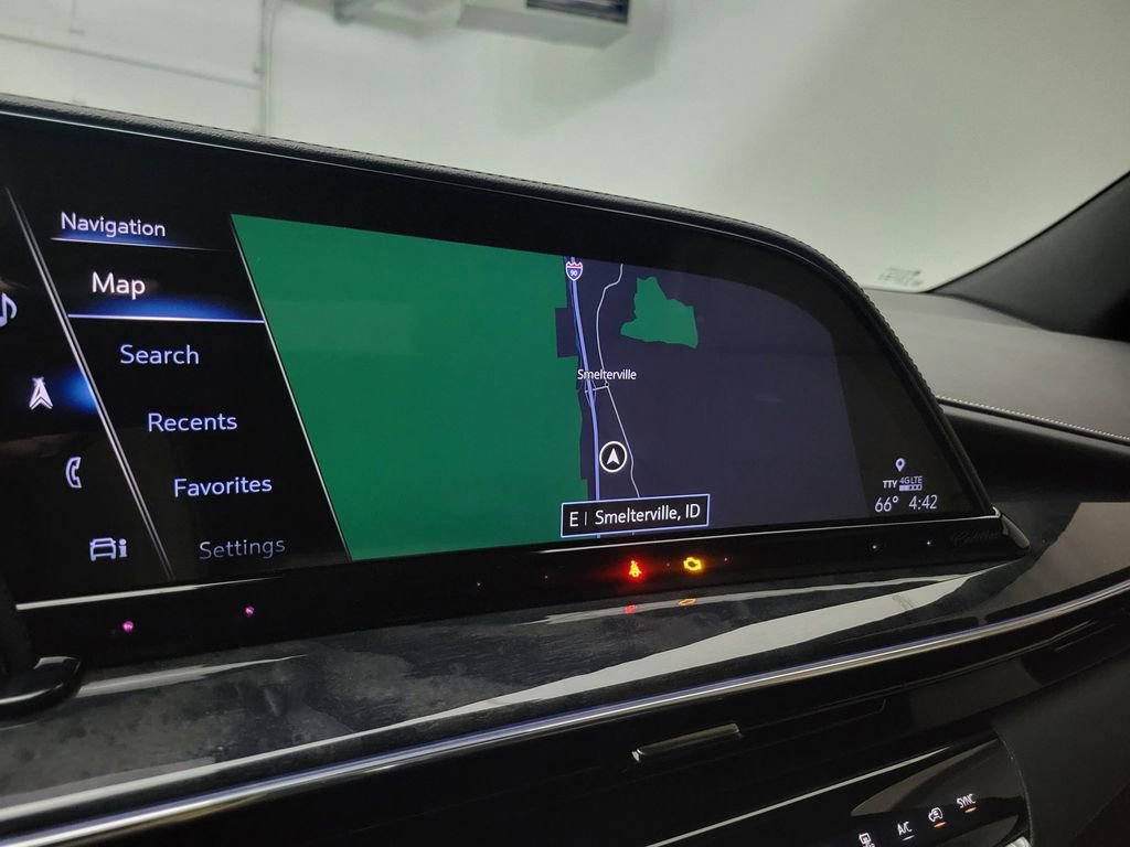 Used 2023 Cadillac Escalade Premium Luxury w/ Performance Package image 28