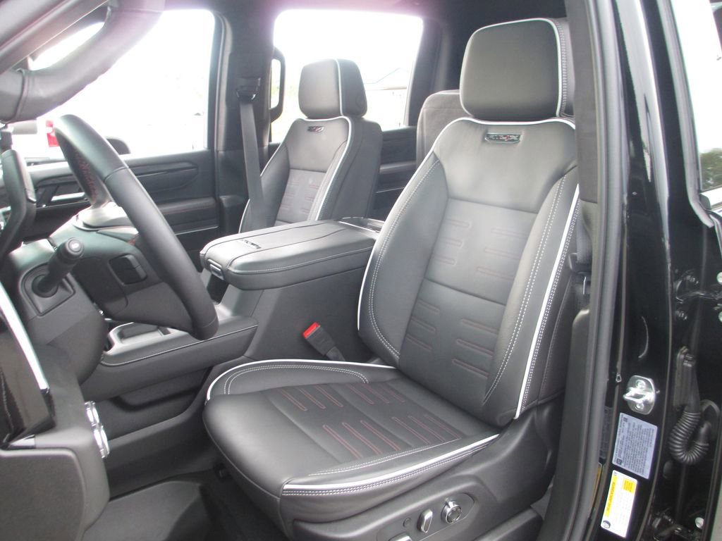 Used 2026 GMC Sierra 2500 AT4X w/ LPO, Black Badging Package AWD/4WD image 25