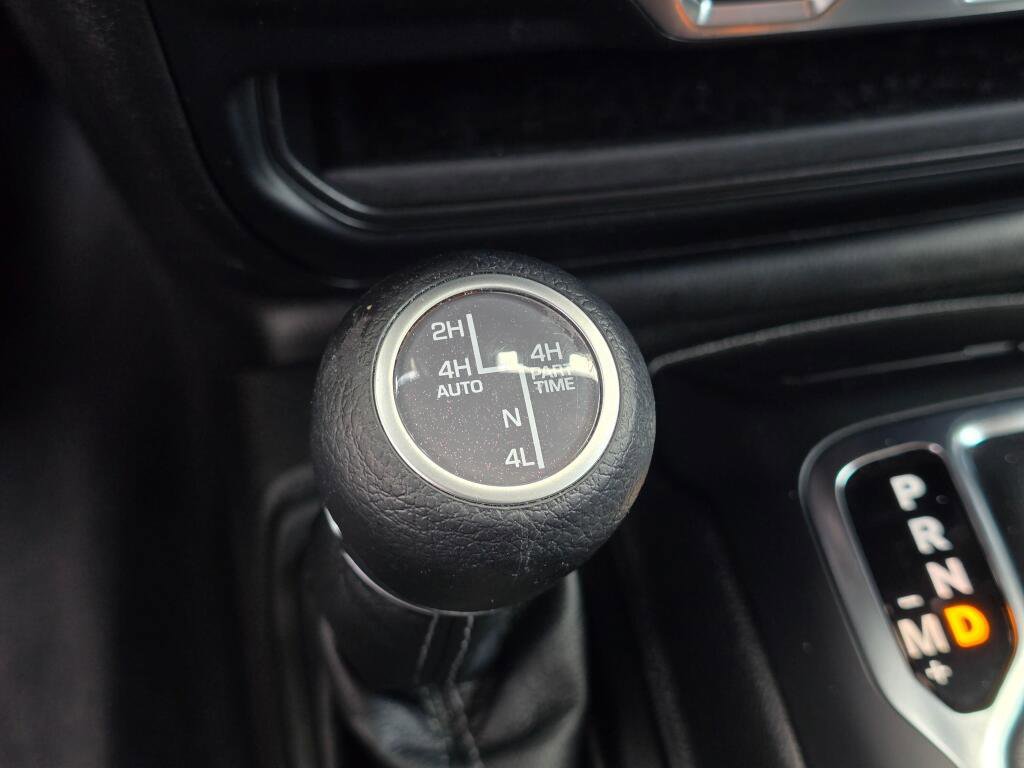 Used 2024 Jeep Wrangler Unlimited Sahara image 39