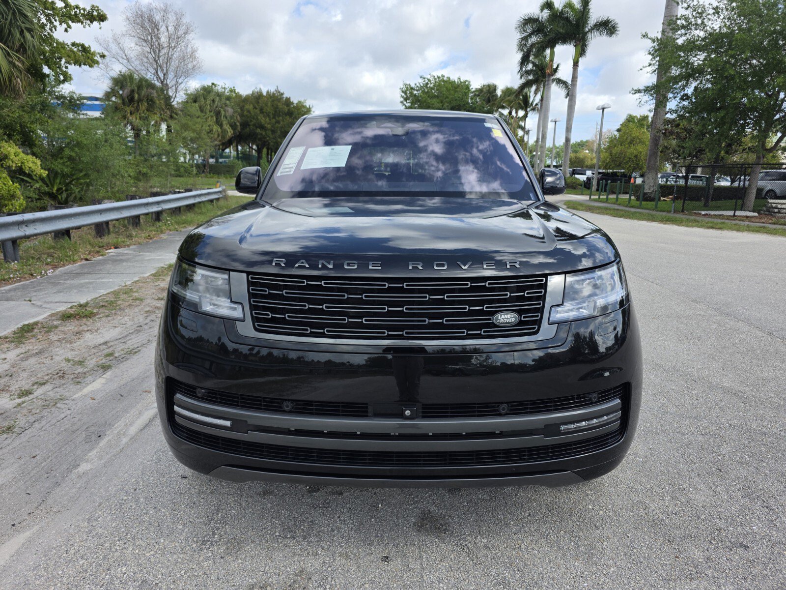 Used 2023 Land Rover Range Rover SE AWD/4WD image 8
