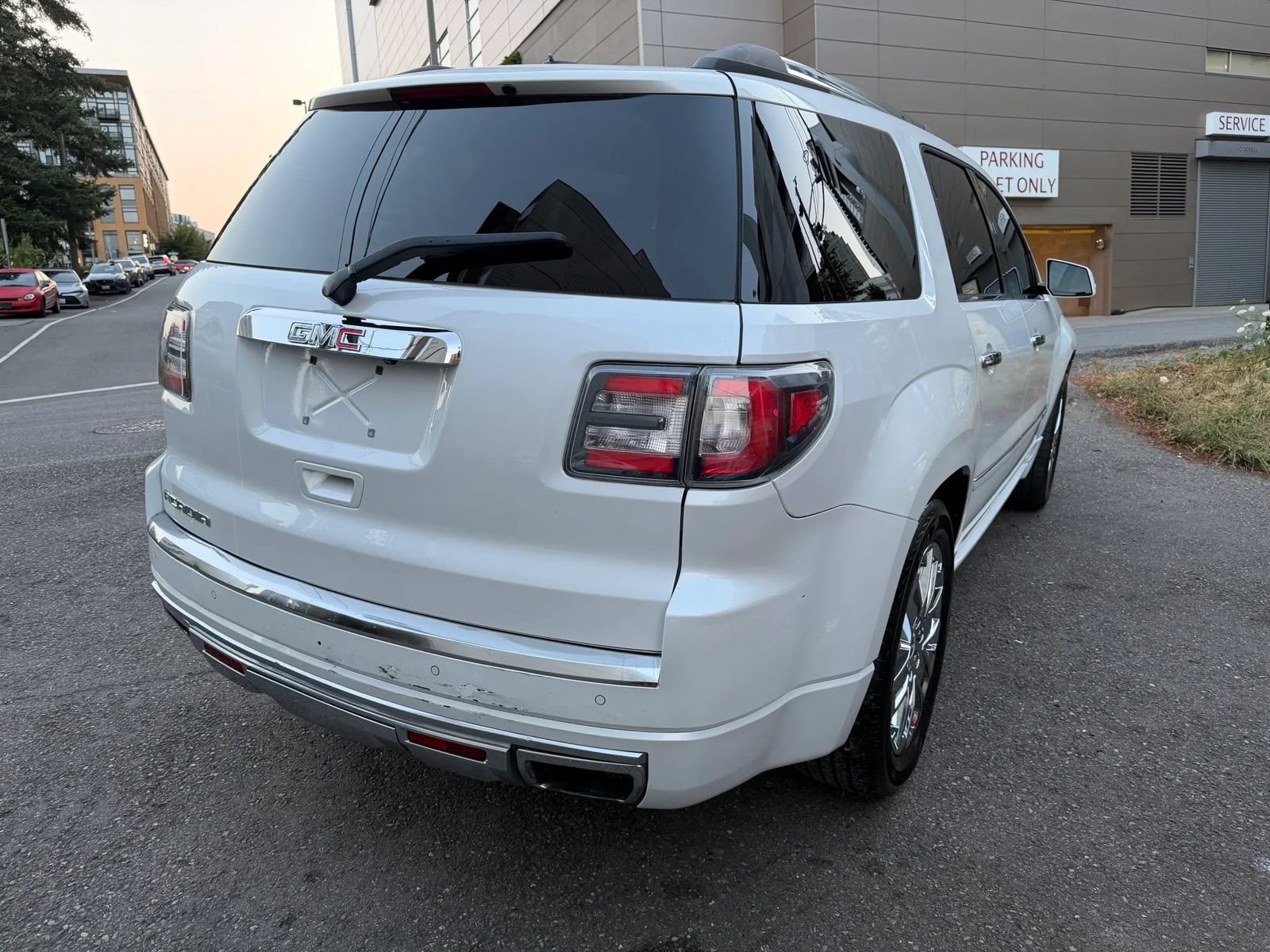 Used 2016 GMC Acadia Denali FWD image 5