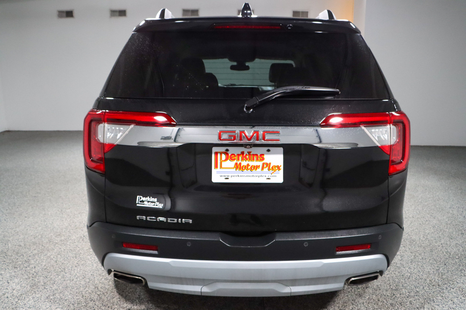 Used 2022 GMC Acadia SLT w/ Technology Package FWD image 8
