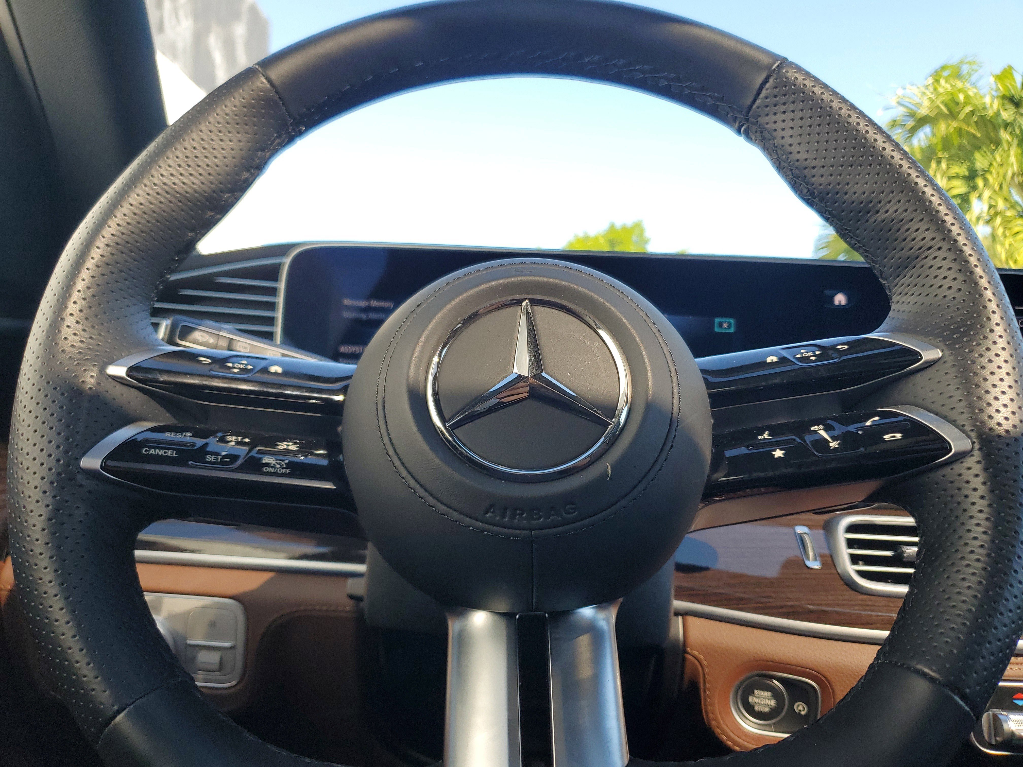 Used 2024 Mercedes-Benz GLS 450 4MATIC image 25