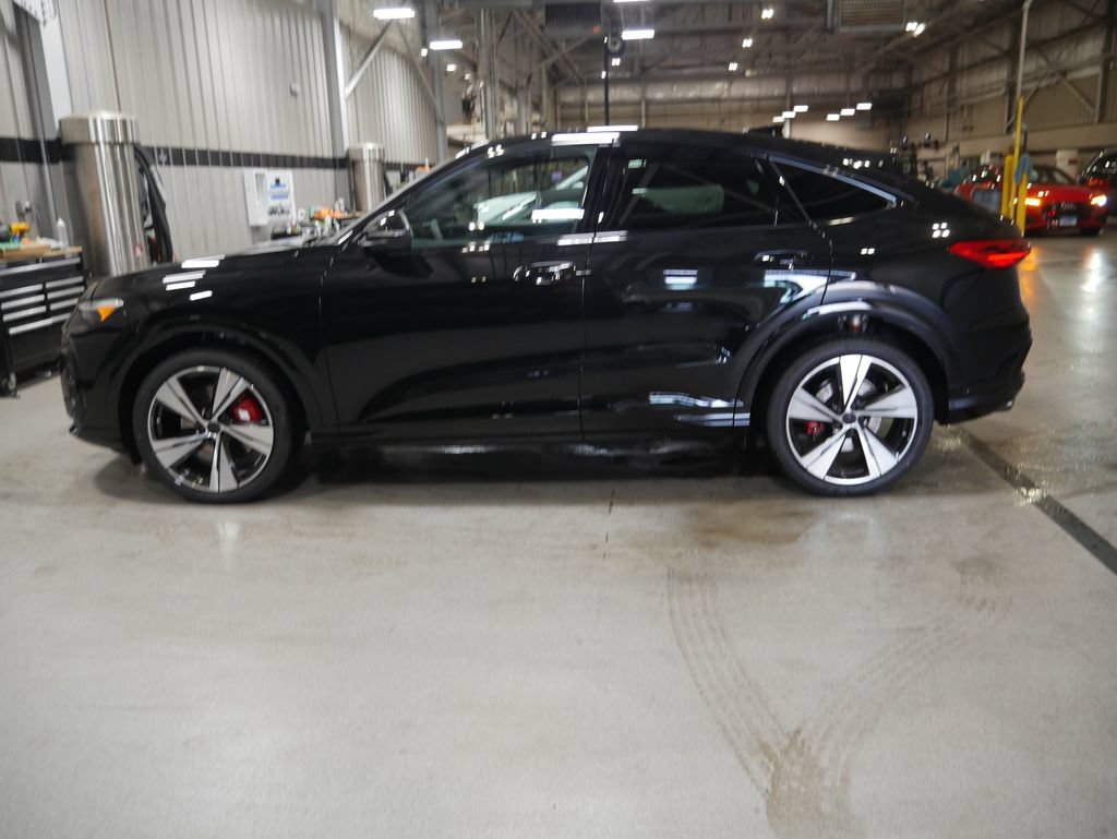 New 2026 Audi SQ5 Premium Plus AWD/4WD image 2
