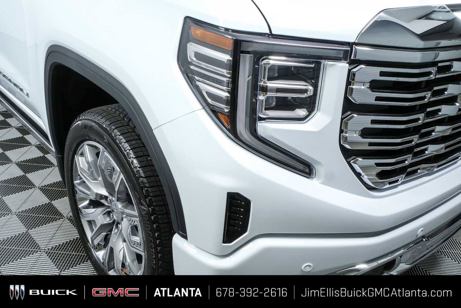 New 2026 GMC Sierra 1500 Denali w/ Denali Reserve Package AWD/4WD image 38