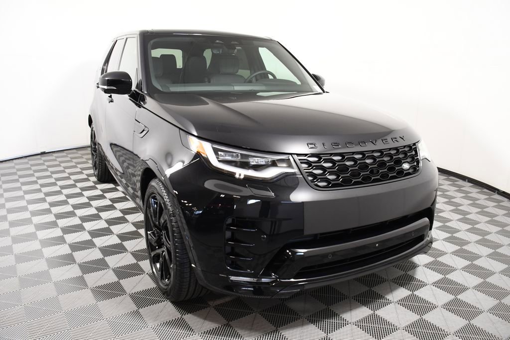 Certified 2025 Land Rover Discovery Dynamic SE image 8