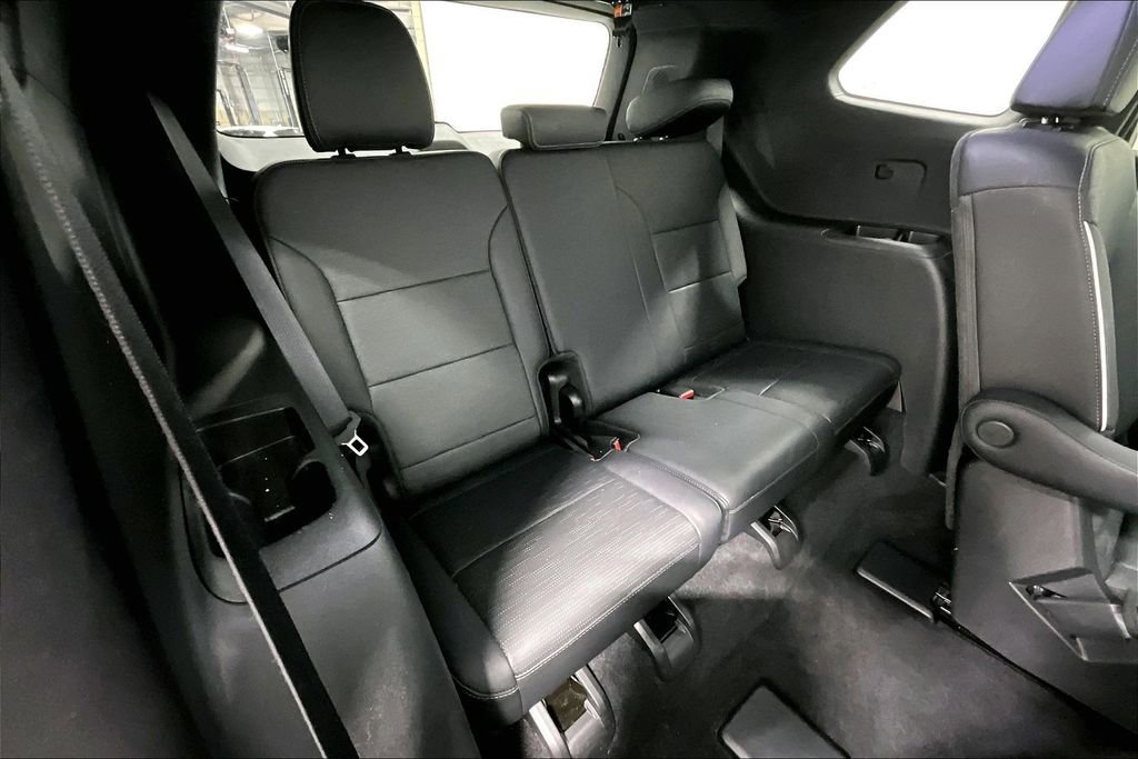 Used 2025 Buick Enclave Sport Touring FWD image 36