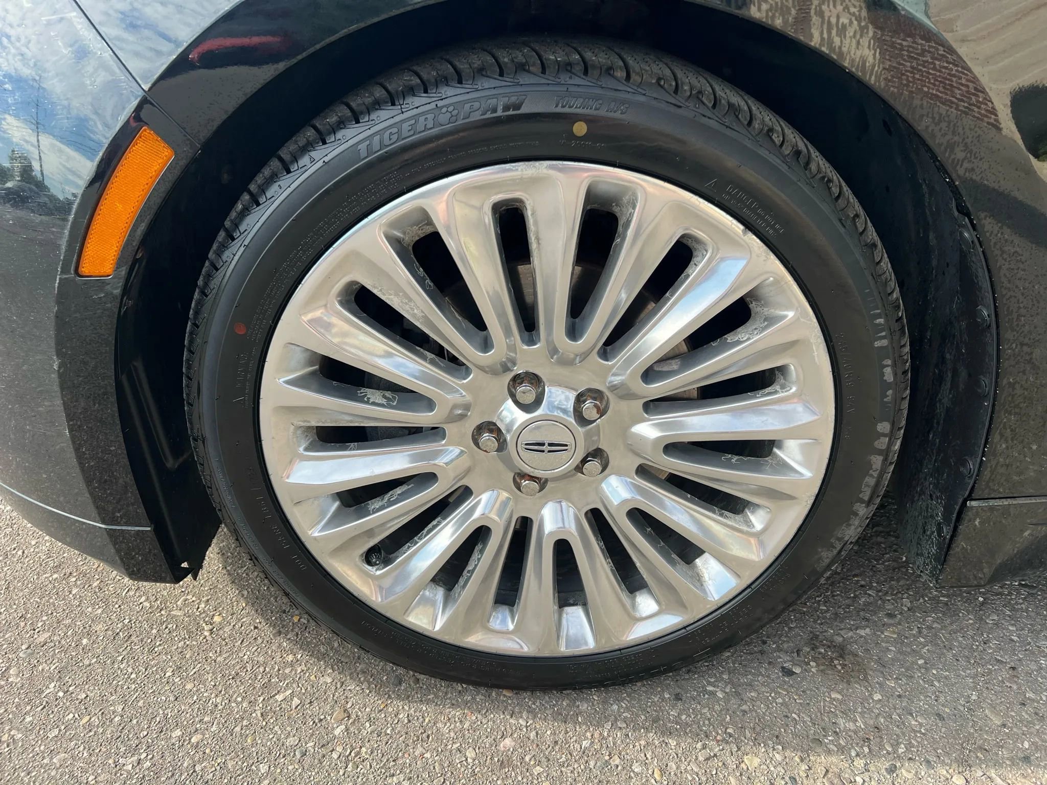 Used 2016 Lincoln MKZ w/ Equipment Group 200A Select image 12