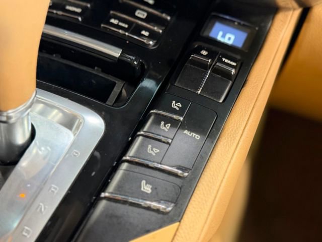 Used 2012 Porsche Cayenne image 33