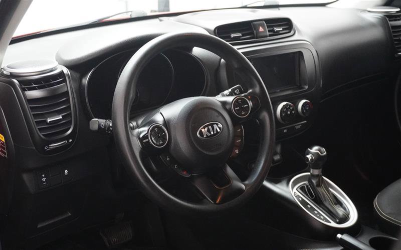 Used 2015 Kia Soul + FWD image 10