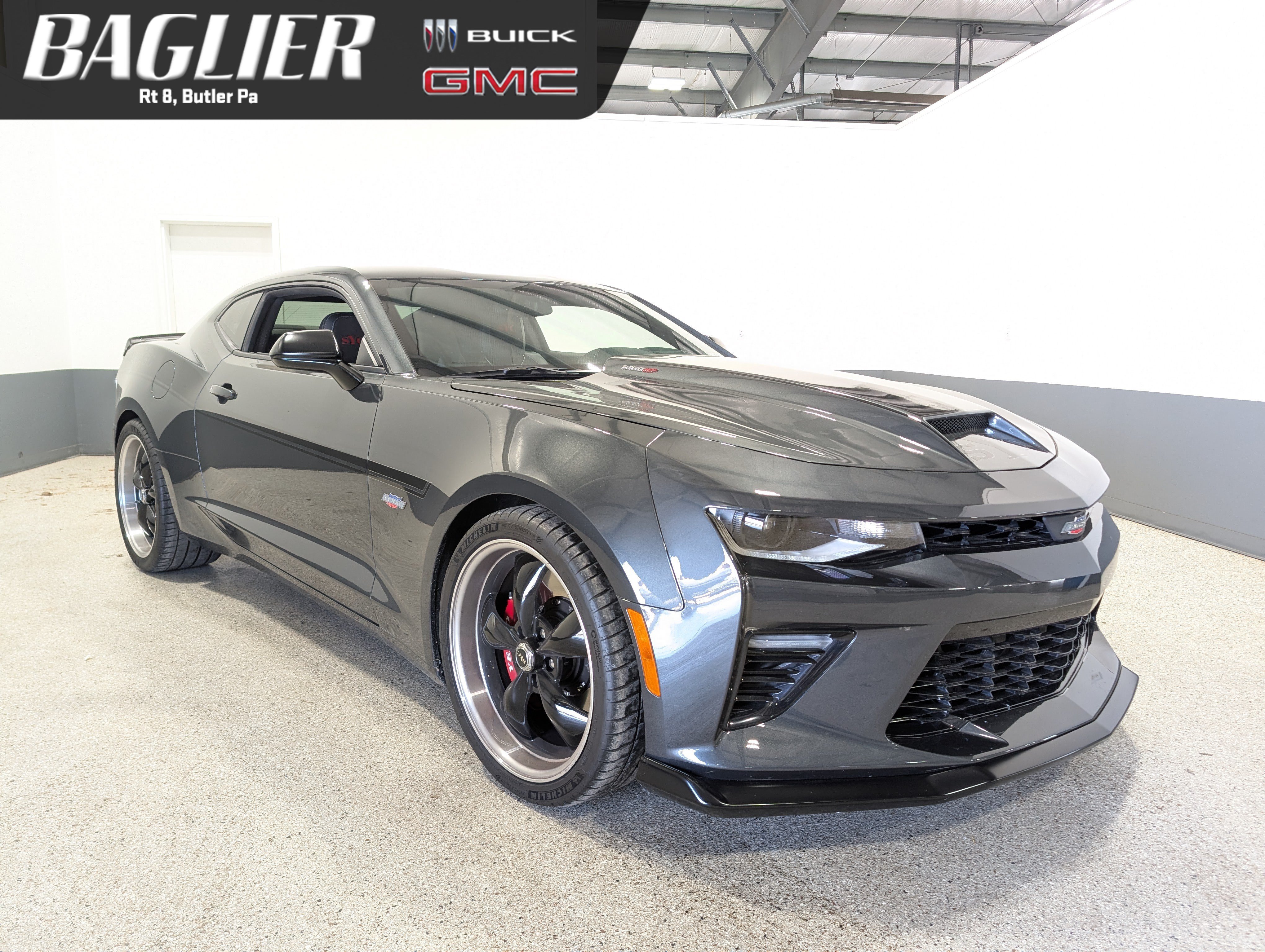 Used 2018 Chevrolet Camaro SS RWD image 1