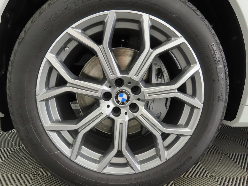 Used 2026 BMW X7 xDrive40i AWD/4WD image 31