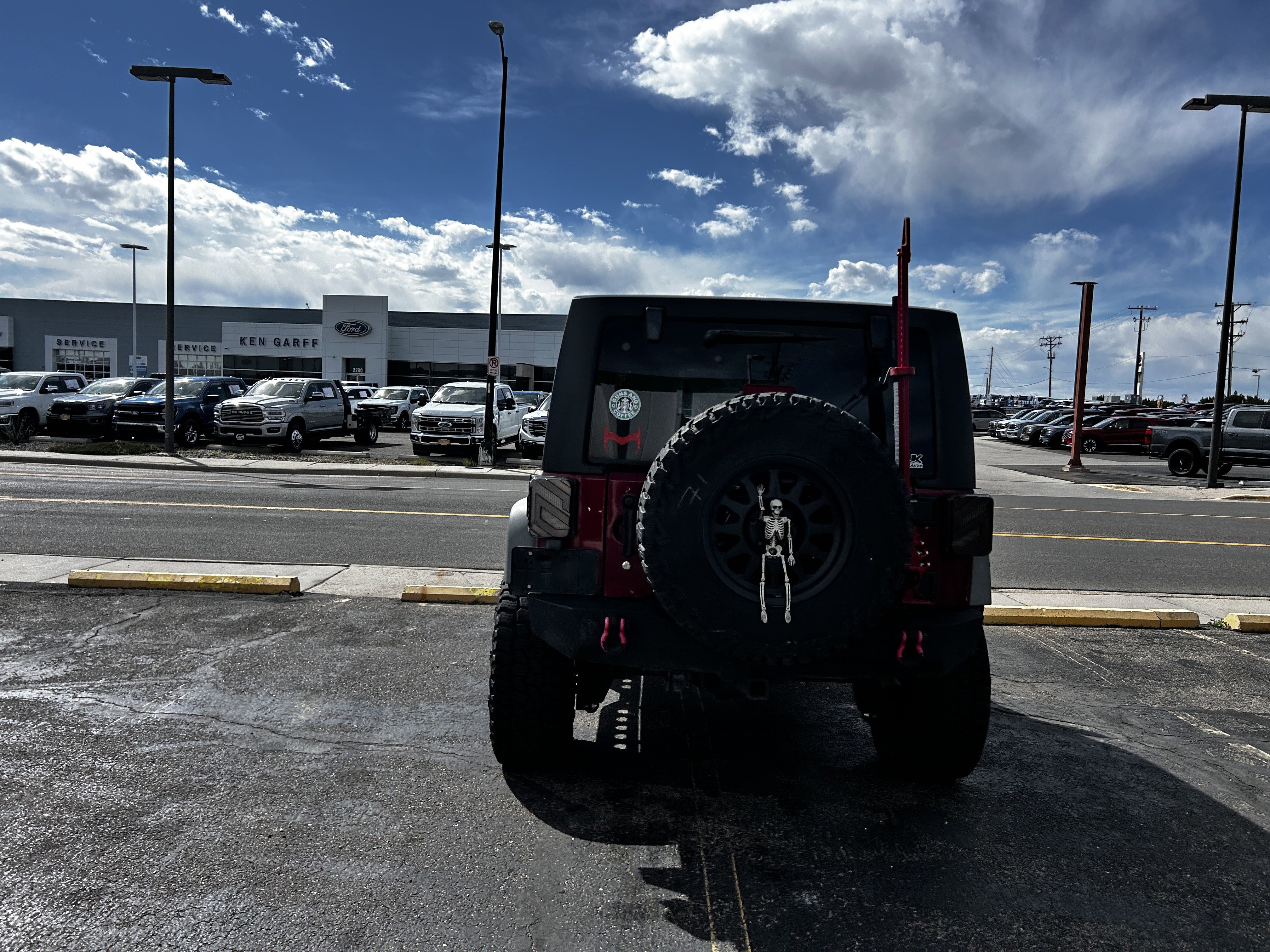 Used 2011 Jeep Wrangler Unlimited Rubicon w/ Connectivity Group image 4