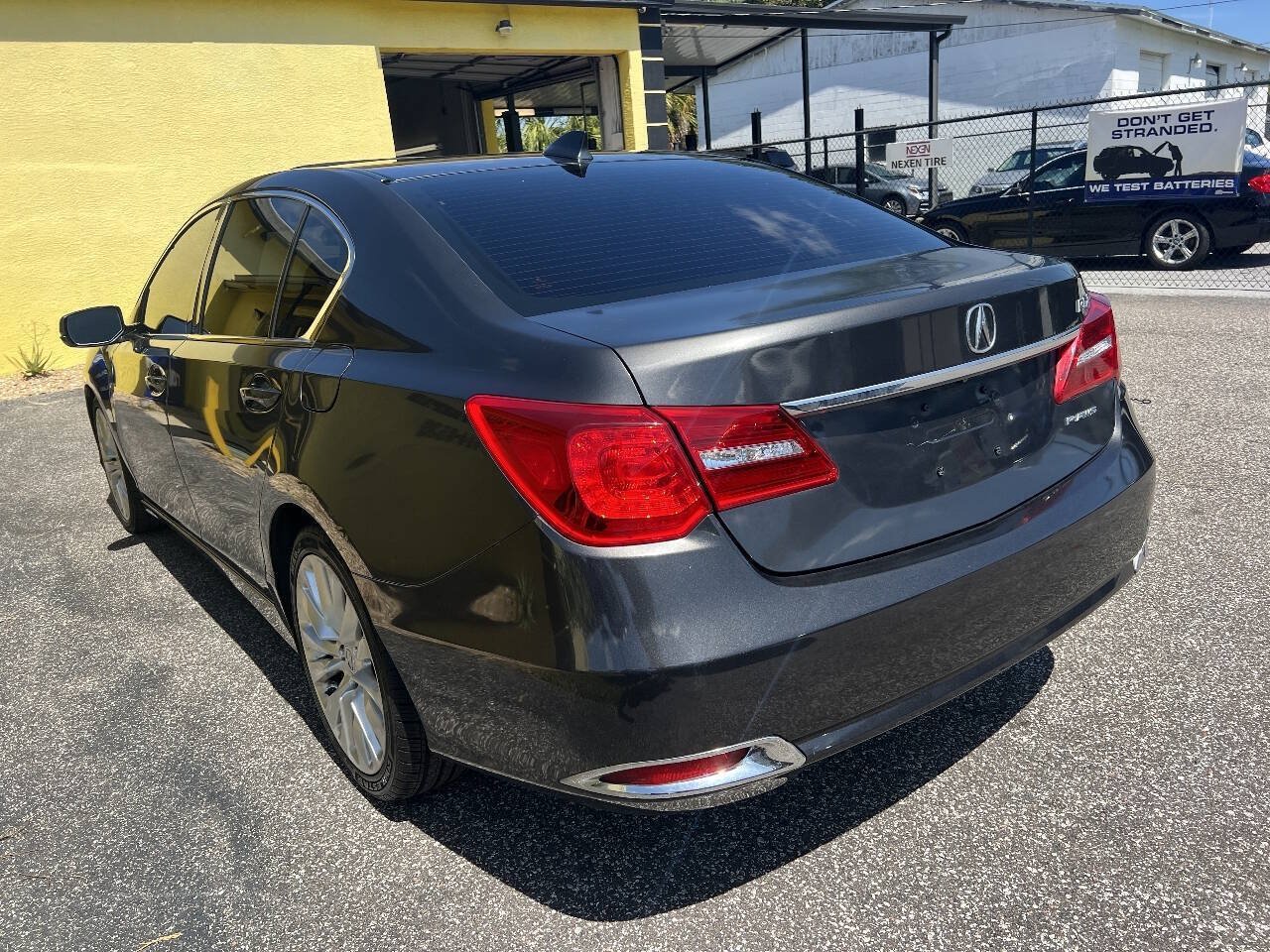Used 2015 Acura RLX w/ Technology Package FWD image 7