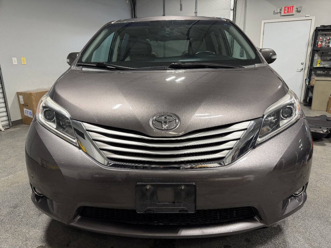 Used 2016 Toyota Sienna Limited Premium AWD/4WD image 2