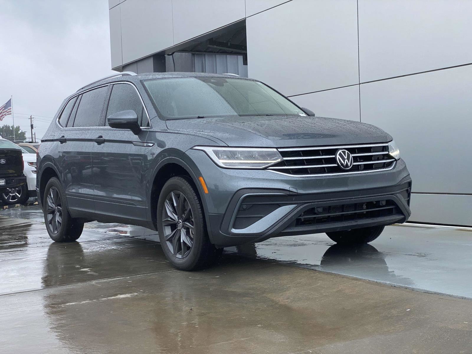 Used 2023 Volkswagen Tiguan SE