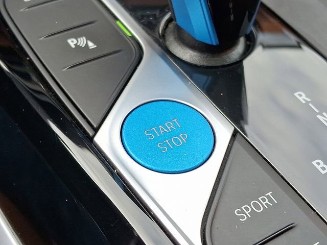 Used 2022 BMW i4 eDrive40 image 25