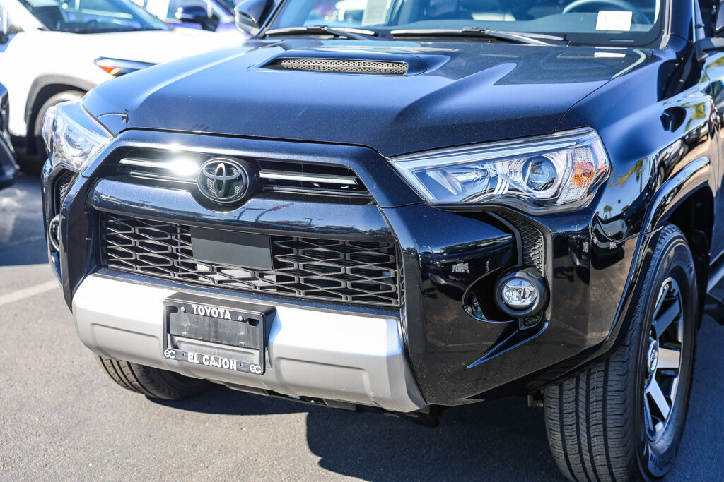 Certified 2024 Toyota 4Runner TRD Off-Road Premium w/ Moonroof Package AWD/4WD image 21