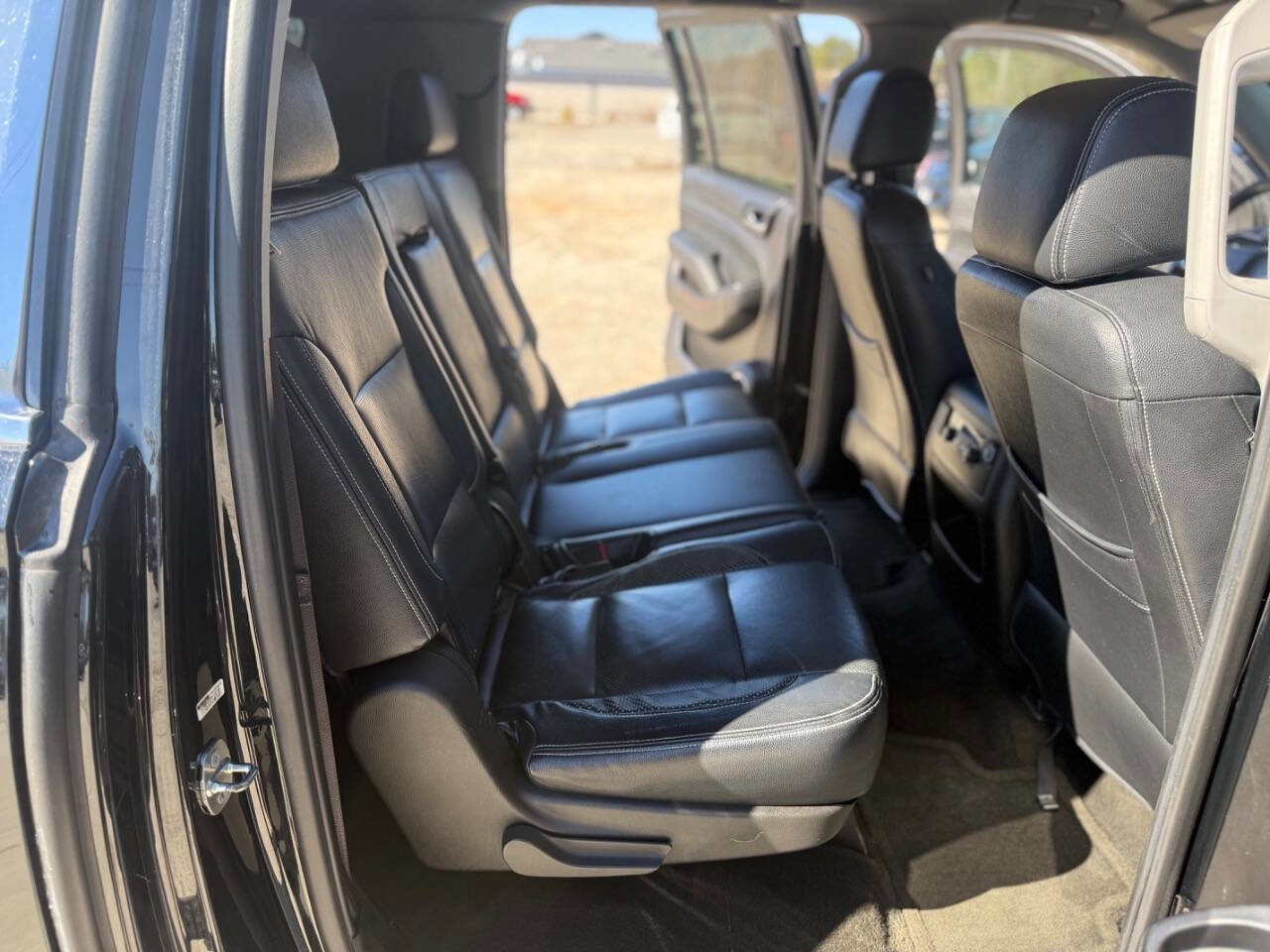 Used 2016 Chevrolet Suburban LS RWD image 37