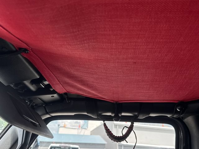 Used 2018 Jeep Wrangler Unlimited Rubicon w/ Dual Top Group AWD/4WD image 16