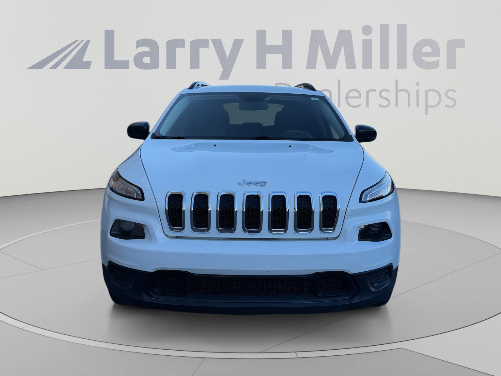 Used 2016 Jeep Cherokee Sport FWD image 8