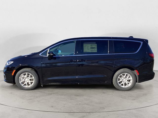 New 2026 Chrysler Pacifica Select FWD image 2