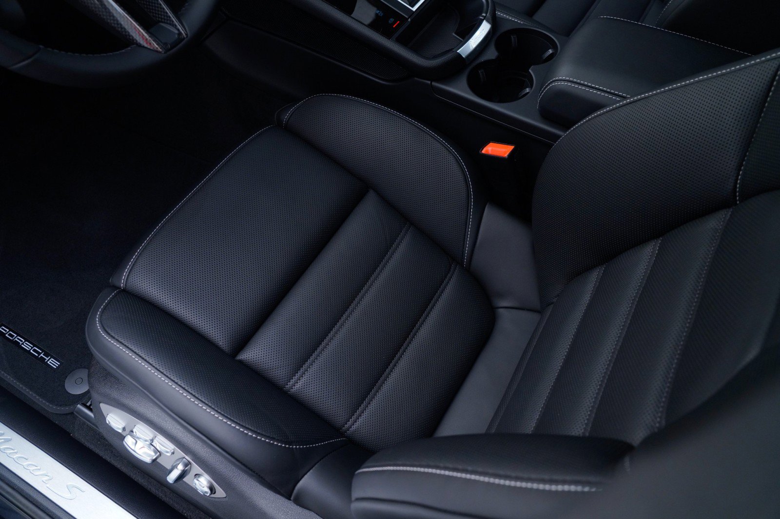 New 2026 Porsche Macan S AWD/4WD image 17