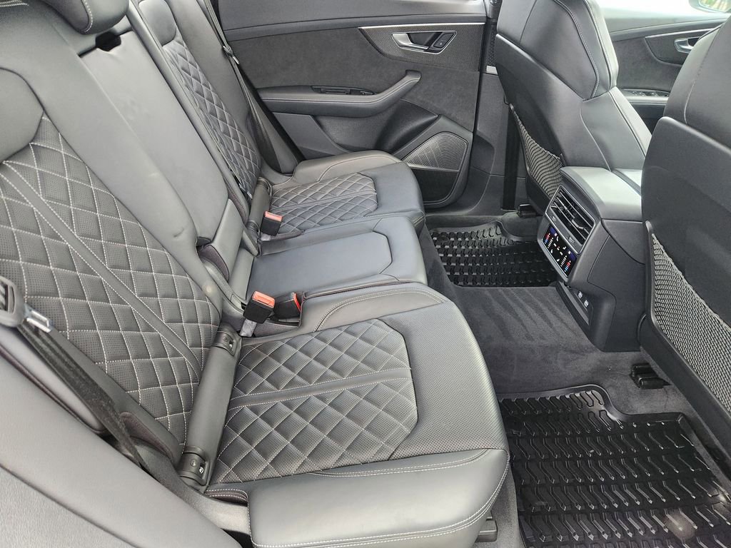 Used 2020 Audi SQ8 Prestige w/ Prestige Package image 32