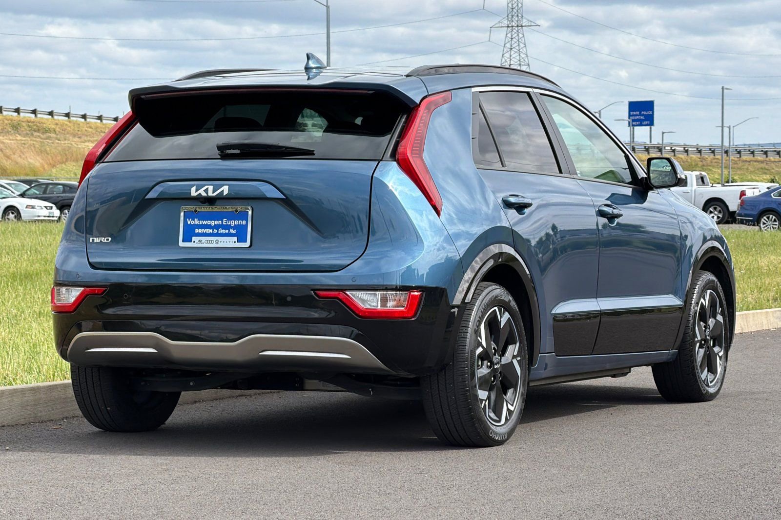 Used 2023 Kia Niro Wind FWD image 3