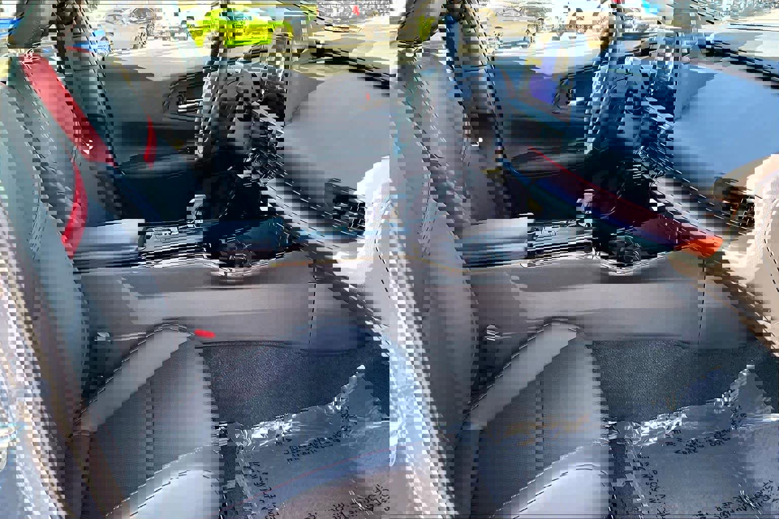 Used 2024 Toyota Prius Prime XSE image 8