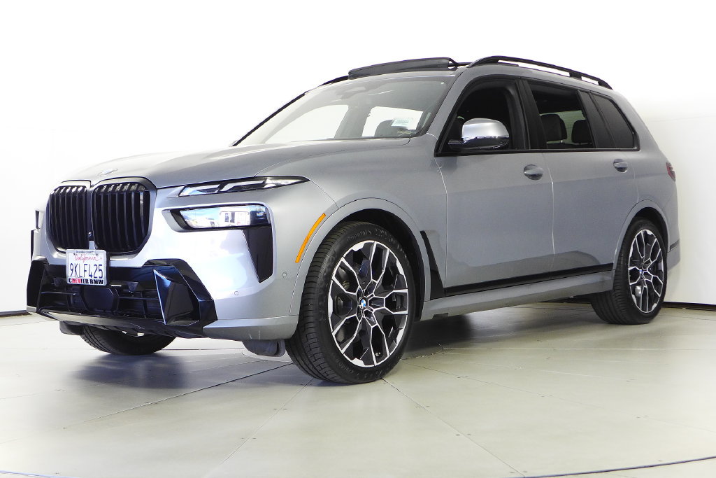 Used 2024 BMW X7 xDrive40i w/ M Sport Package AWD/4WD image 2