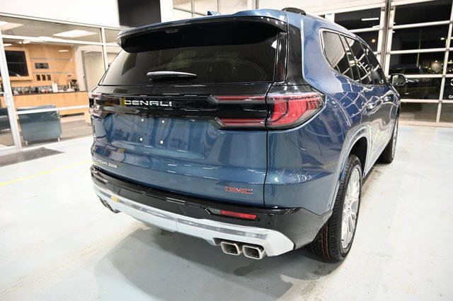 New 2026 GMC Acadia Denali w/ Super Cruise Package image 5
