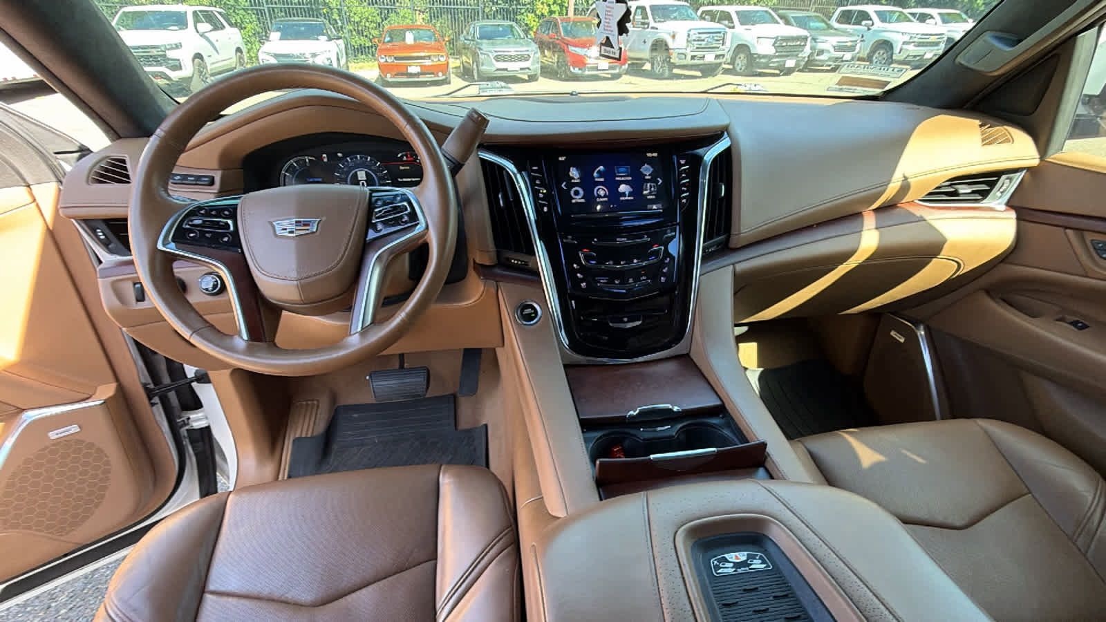 Used 2017 Cadillac Escalade ESV Platinum image 18