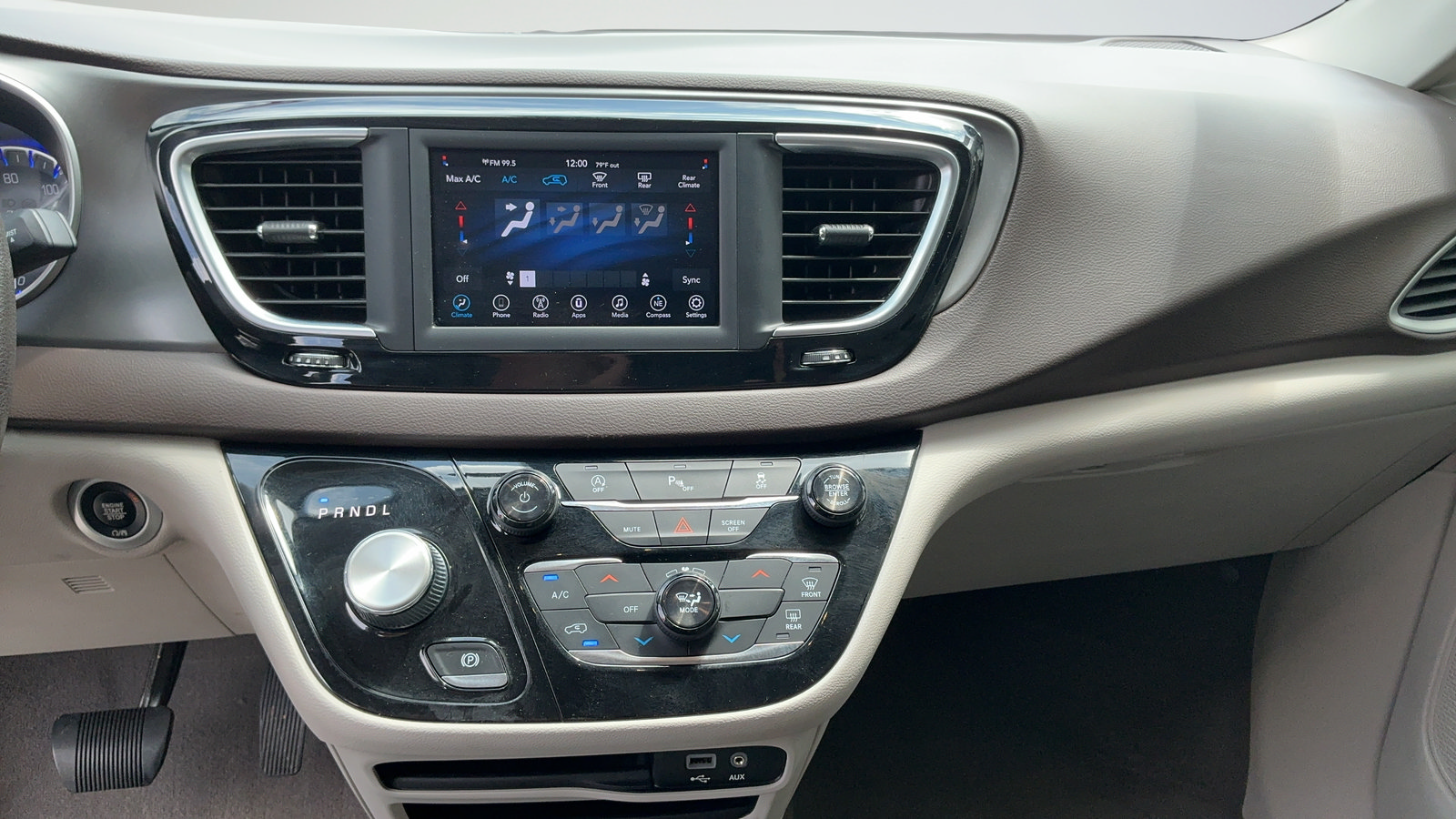 Used 2019 Chrysler Pacifica LX FWD image 30