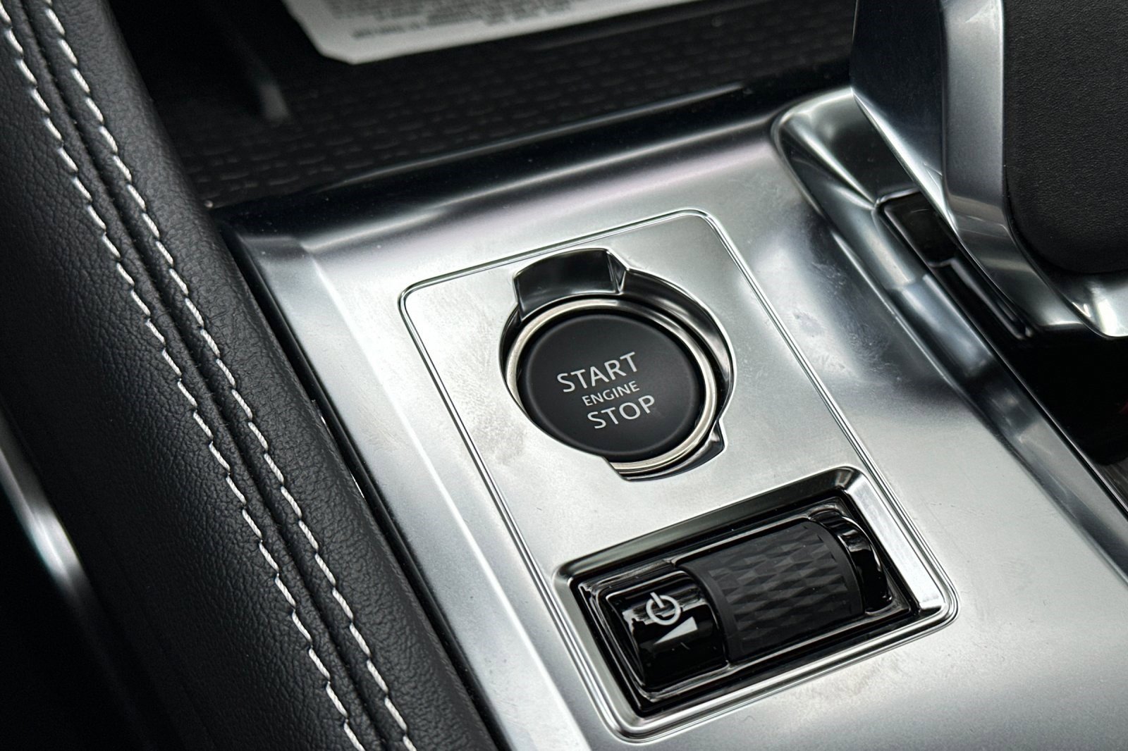 New 2024 Jaguar F-PACE R-Dynamic S image 27