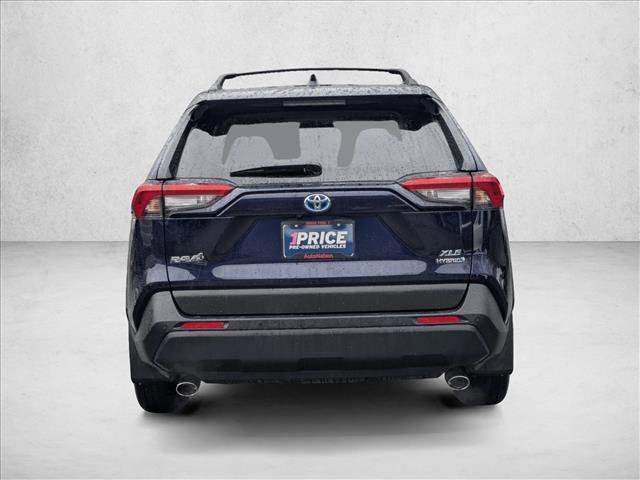 Used 2023 Toyota RAV4 XLE Premium image 7