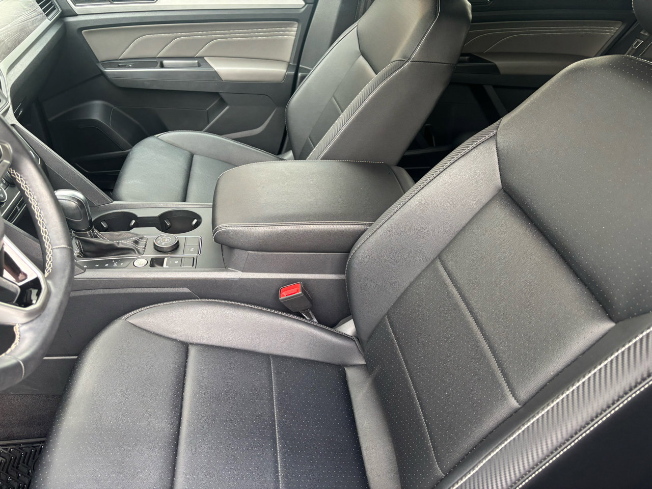 Used 2021 Volkswagen Atlas Cross Sport SE image 8