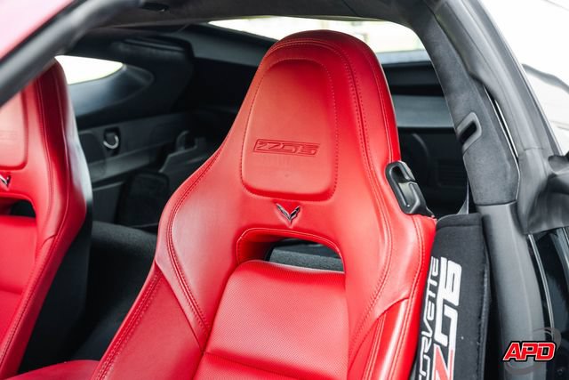 Used 2015 Chevrolet Corvette Z06 w/ 3LZ Preferred Equipment Group RWD image 60