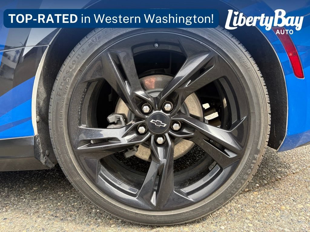 Used 2022 Chevrolet Camaro LT RWD image 40