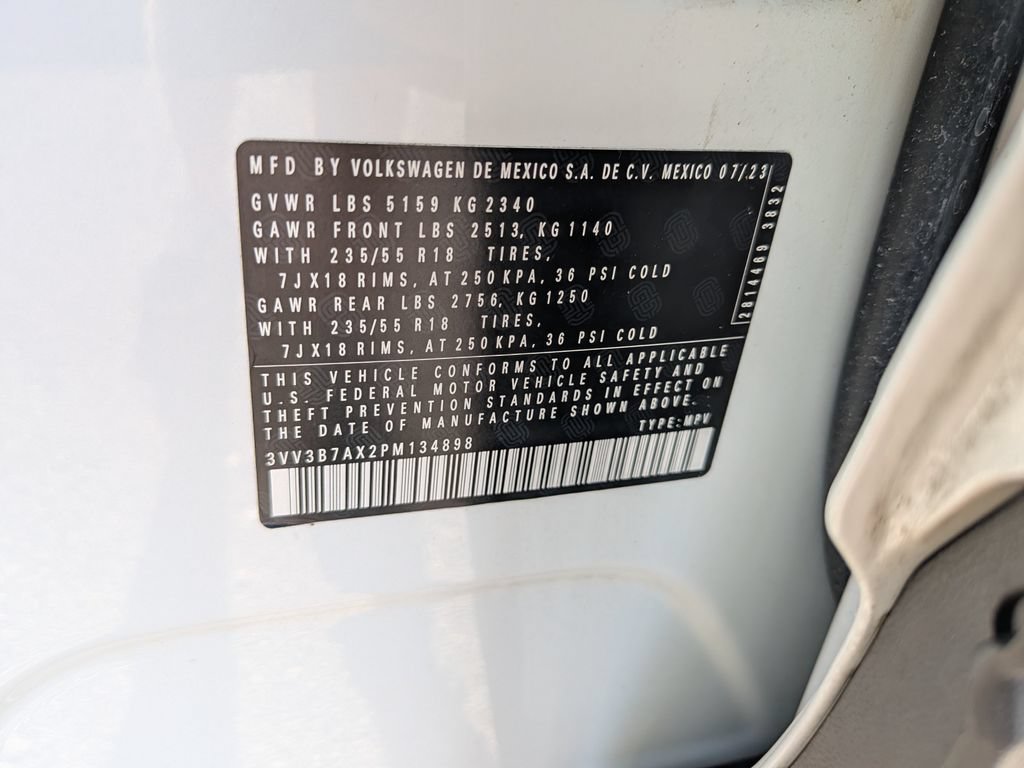 Used 2023 Volkswagen Tiguan SE FWD image 33