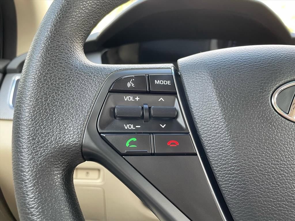 Used 2016 Hyundai Sonata SE image 8