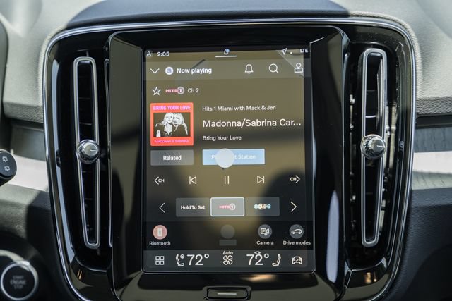 New 2026 Volvo XC40 B5 Plus w/ Climate Package AWD/4WD image 23