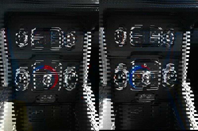 Used 2022 GMC Yukon SLE image 29