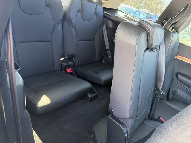 Used 2025 Volvo XC90 T8 Plus w/ Protection Package Premier image 17